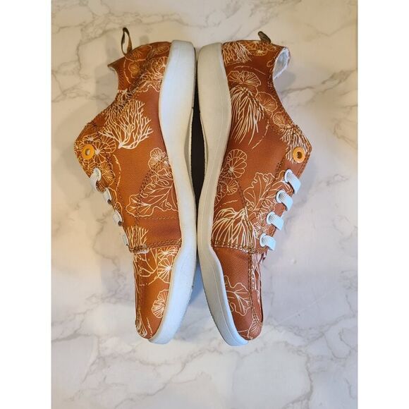 Vionic Pismo Lace-Up Shoes, Starfish Coral Print White Rubber Sole Beachy | 7 - Picture 7 of 12